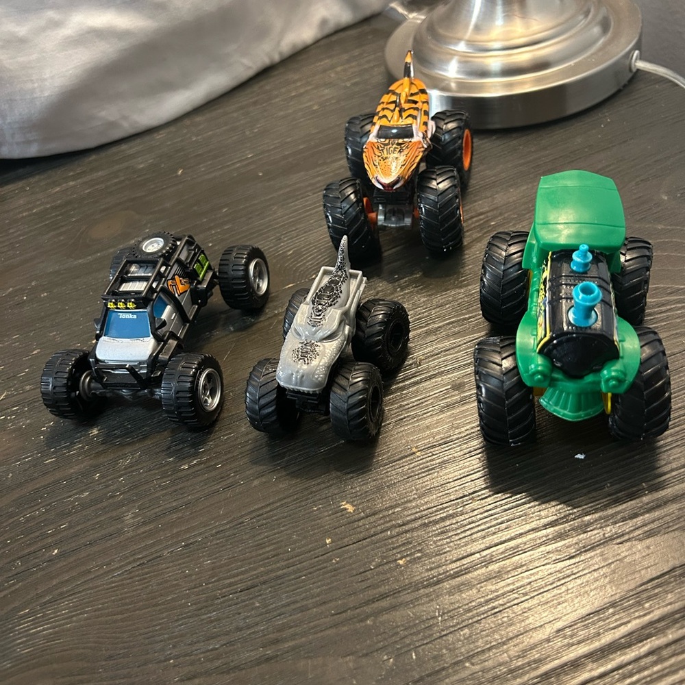 Monster Truck Toy Set - Multicolor